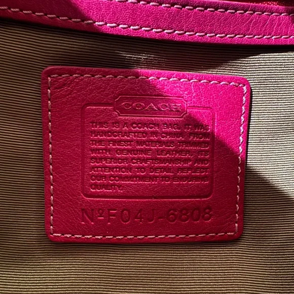 Coach Pink Soho Hobo shoulder bag - Picture 5 of 8